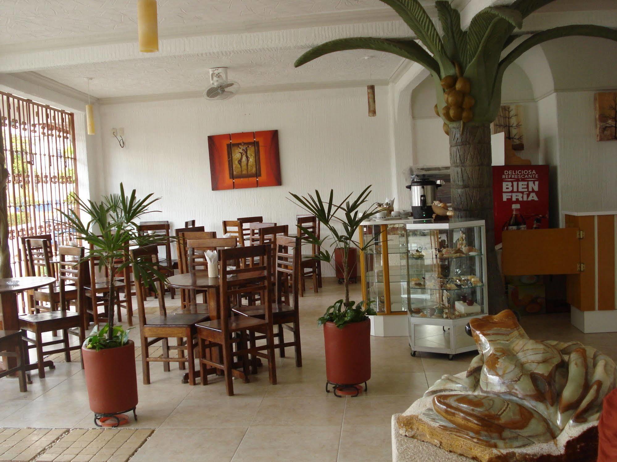Hotel Careyes Puerto Escondido プエルト・エスコンディード エクステリア 写真