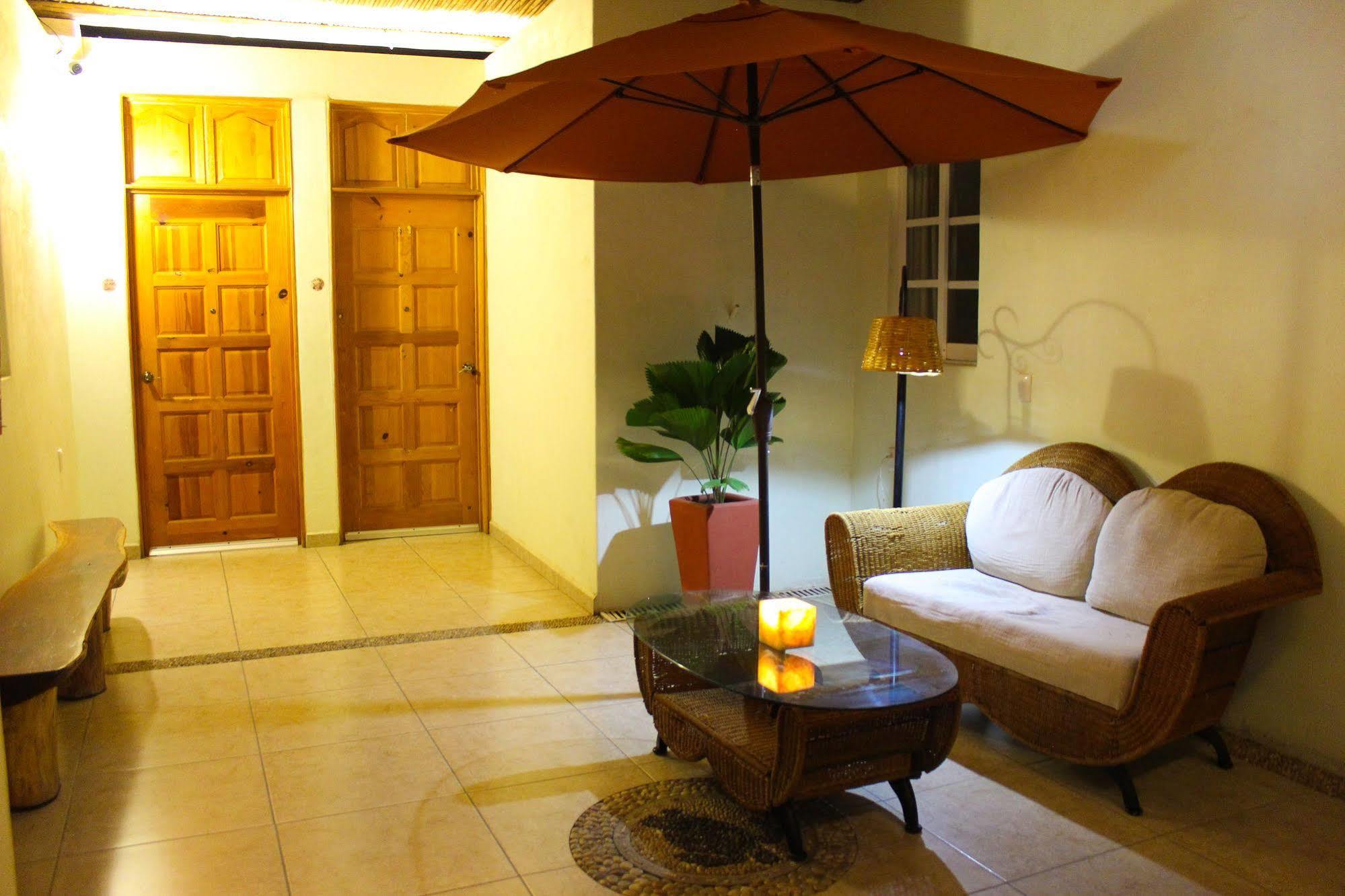 Hotel Careyes Puerto Escondido プエルト・エスコンディード エクステリア 写真